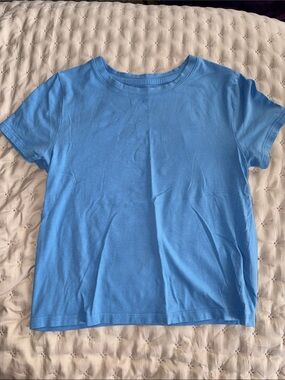 Old Navy Light Blue Cropped Crew Tee